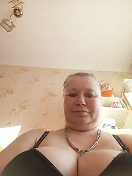 KiraStanton online show from 13, 6, 2026