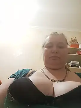 KiraStanton online show from 17, 6, 2026