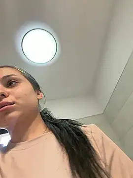 Olivia Noor online show from 12, 6, 2026