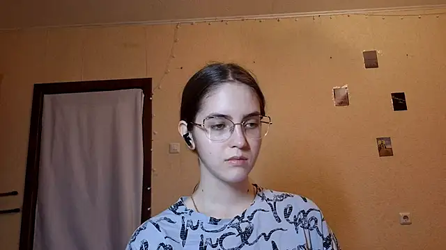 Snapshot of Katelemon chatting on 4, 6, 2026 Katelemon online show from 4, 6, 2026