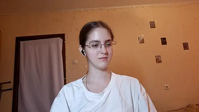 Snapshot of Katelemon chatting on 8, 6, 2026 Katelemon online show from 8, 6, 2026