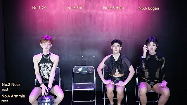 Snapshot of Queen-Vibe chatting on 18, 4, 2026 Queen-Vibe online show from 18, 4, 2026
