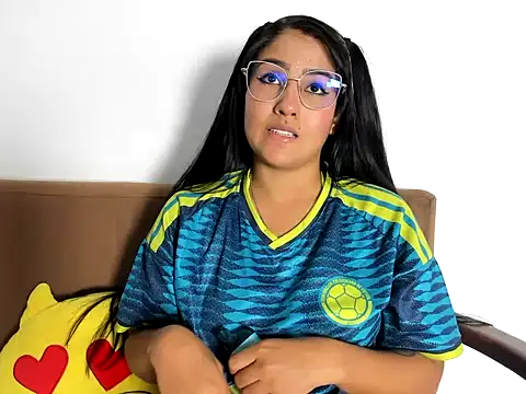 TatyGomez  online show from 24, 6, 2026