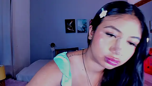 KimTaylorW online show from 19, 6, 2026