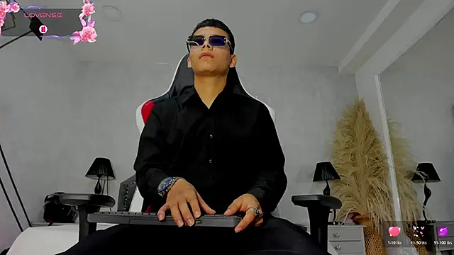 DylanRoyce  online show from 11, 6, 2026