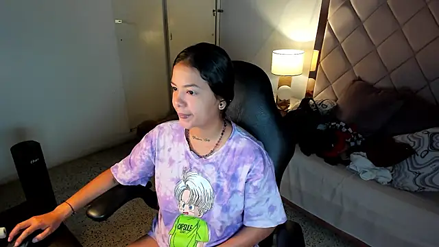dulce lyraa1 online show from 24, 6, 2026