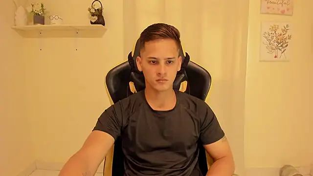 sexy andres01 online show from 12, 6, 2026