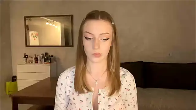 Rosalielue online show from 14, 6, 2026