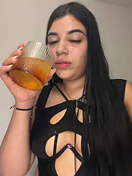 Snapshot of _Victoriarosse_ chatting on 12, 5, 2026 Victoriarosse online show from 12, 5, 2026