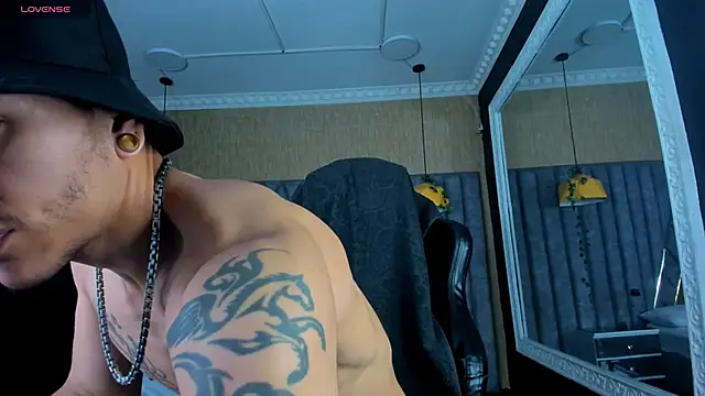 DanteLuxx online show from 15, 6, 2026