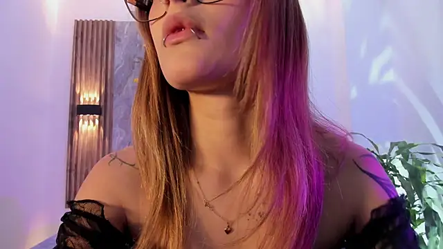 Snapshot of Melodylanee chatting on 16, 6, 2026 Melodylanee online show from 16, 6, 2026