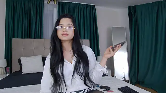 MissNaomiBelle online show from 12, 6, 2026