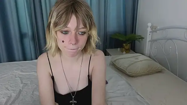 MollySally online show from 25, 5, 2026