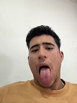 Snapshot of David-latinlover chatting on 10, 4, 2026 David-latinlover online show from 10, 4, 2026