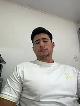 Snapshot of David-latinlover chatting on 13, 4, 2026 David-latinlover online show from 13, 4, 2026