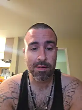 Biggbaddwulf7 online show from 2, 6, 2026