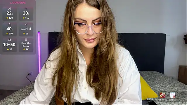 LucyWillow online show from 29, 5, 2026