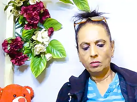 Hot queen58 online show from 2, 6, 2026