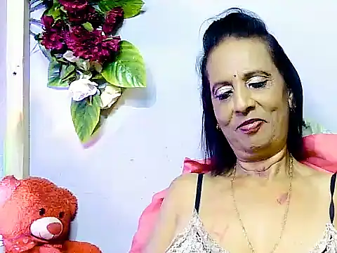 Hot queen58 online show from 7, 6, 2026
