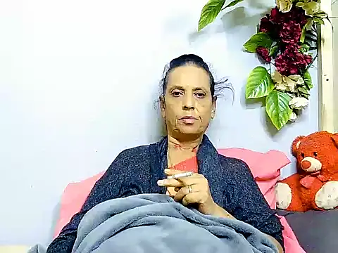 Hot queen58 online show from 14, 6, 2026