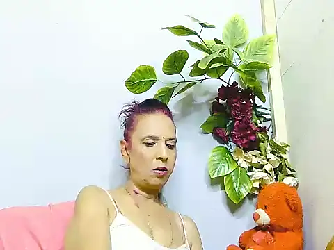 Hot queen58 online show from 19, 6, 2026