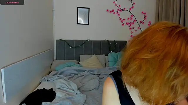 DellaRows online show from 12, 6, 2026