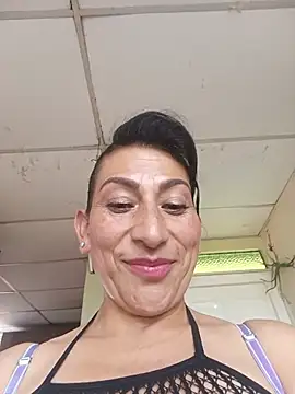 Lucia Rios online show from 4, 6, 2026