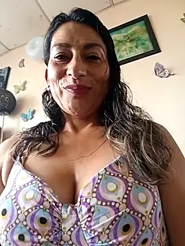 Lucia Rios online show from 15, 6, 2026