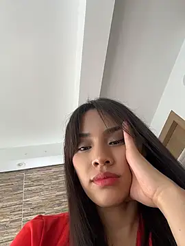 Mia-villalobos online show from 14, 5, 2026