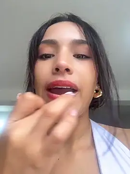 Mia-villalobos online show from 10, 6, 2026