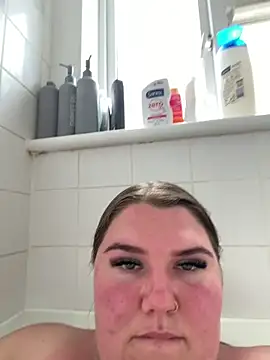BeeMay22 online show from 17, 6, 2026