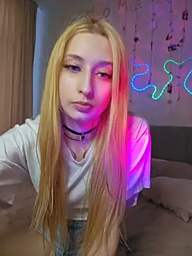 Emma Willson online show from 14, 6, 2026