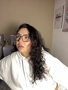 AlmaraRouge online show from 11, 6, 2026