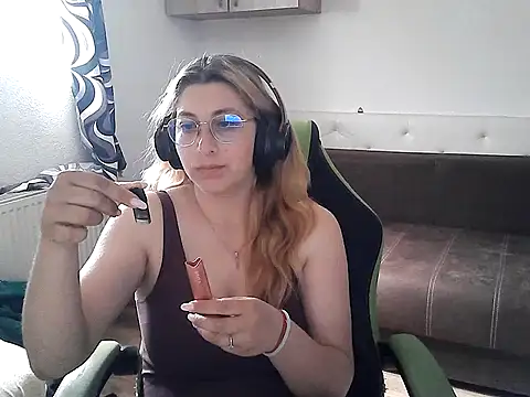 RyonaRyaa online show from 2, 6, 2026