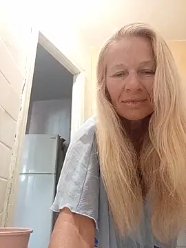 ViktoriaSexi1 online show from 17, 6, 2026
