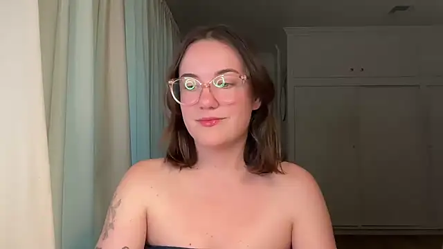 Snapshot of summerxo chatting on 21, 6, 2026 summerxo online show from 21, 6, 2026