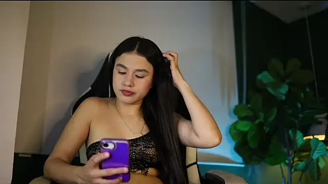 Danaa Rousee  online show from 13, 6, 2026