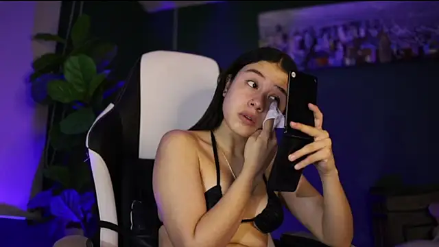 Danaa Rousee  online show from 17, 6, 2026