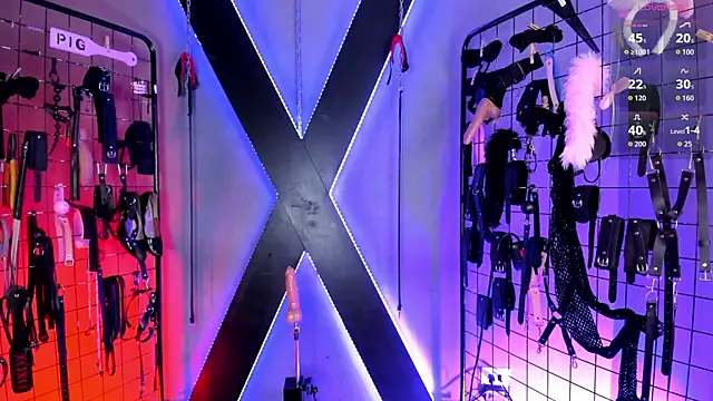 Cinthia Iris BDSM online show from 23, 6, 2026