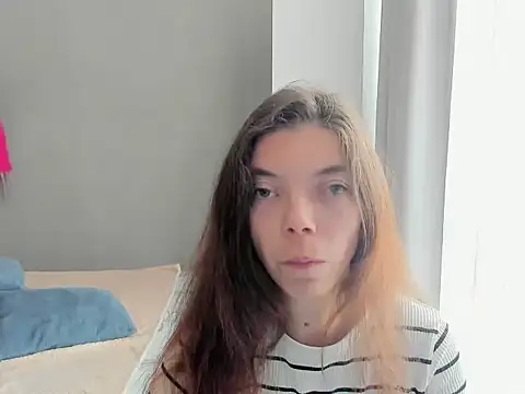 LikaAeiston1 online show from 13, 6, 2026
