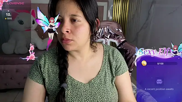 Snapshot of sara_tellez_s chatting on 5, 6, 2026 sara tellez s online show from 5, 6, 2026