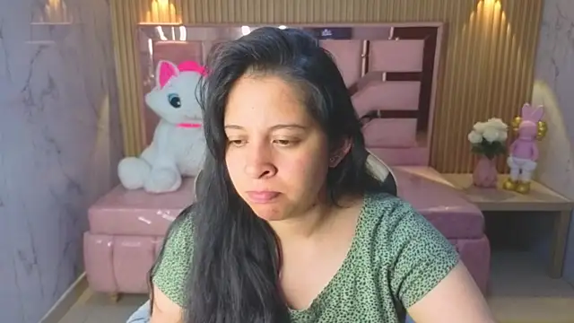 Snapshot of sara_tellez_s chatting on 17, 6, 2026 sara tellez s online show from 17, 6, 2026
