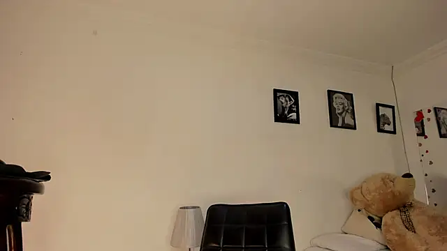 Melisa Ebony online show from 4, 6, 2026