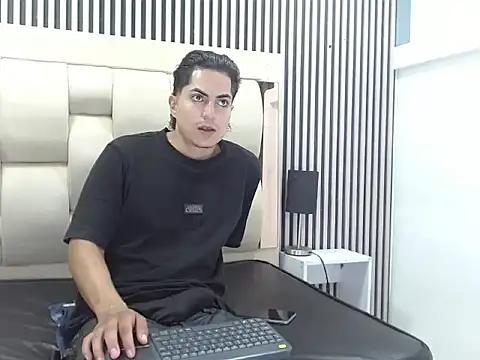 Alex Wolft online show from 17, 6, 2026