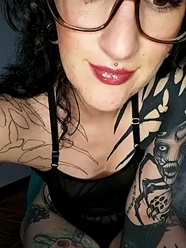 VelvetVal  online show from 24, 6, 2026