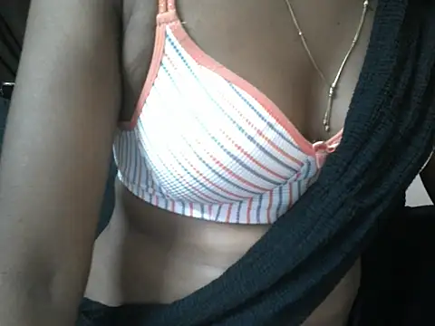 Couplehot00 online show from 31, 5, 2026