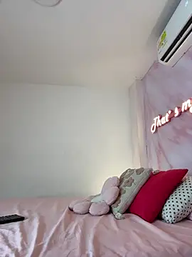 Adalyn Cute online show from 23, 5, 2026