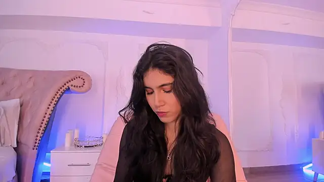 LucianaBlanco  online show from 19, 5, 2026