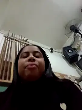 gatinha20257 online show from 14, 5, 2026
