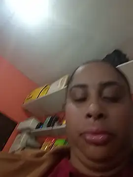 Snapshot of gatinha20257 chatting on 5, 7, 2026 gatinha20257 online show from 5, 7, 2026